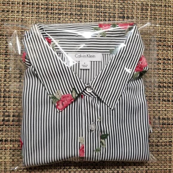 Calvin Klein Floral Embroidered‎  Button Up Blouse - Picture 14 of 14